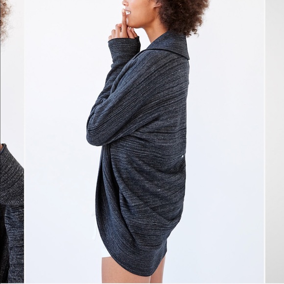 Aritzia Wilfred Diderot Sweater (Peachy Pink) - Picture 6 of 8